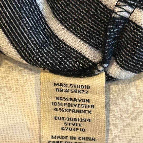Max Studio Women’s Black and White Striped Skirt - Size S - Picture 5 of 5